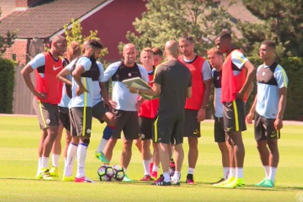 Ο Γκουαρντιόλα αλλάζει θέση σε Φερνάντο και Ντελφ!