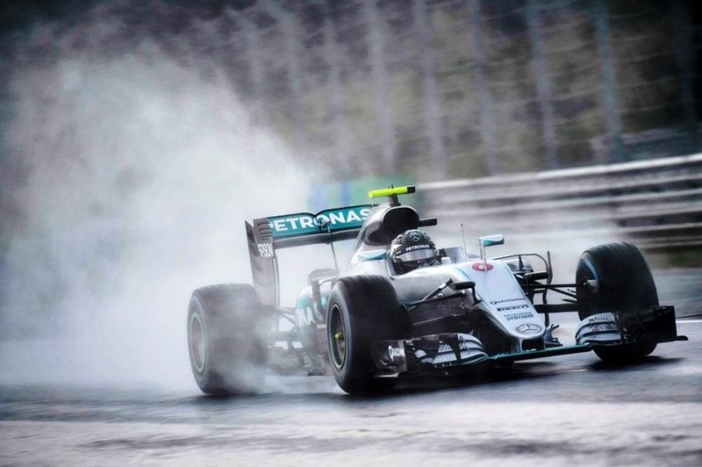 Formula 1: Pole position για Ρόσμπεργκ στη βροχή