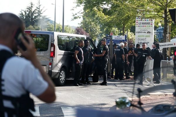 Συναγερμός με ύποπτο δέμα στο «Ζοφρουά Γκισάρ»