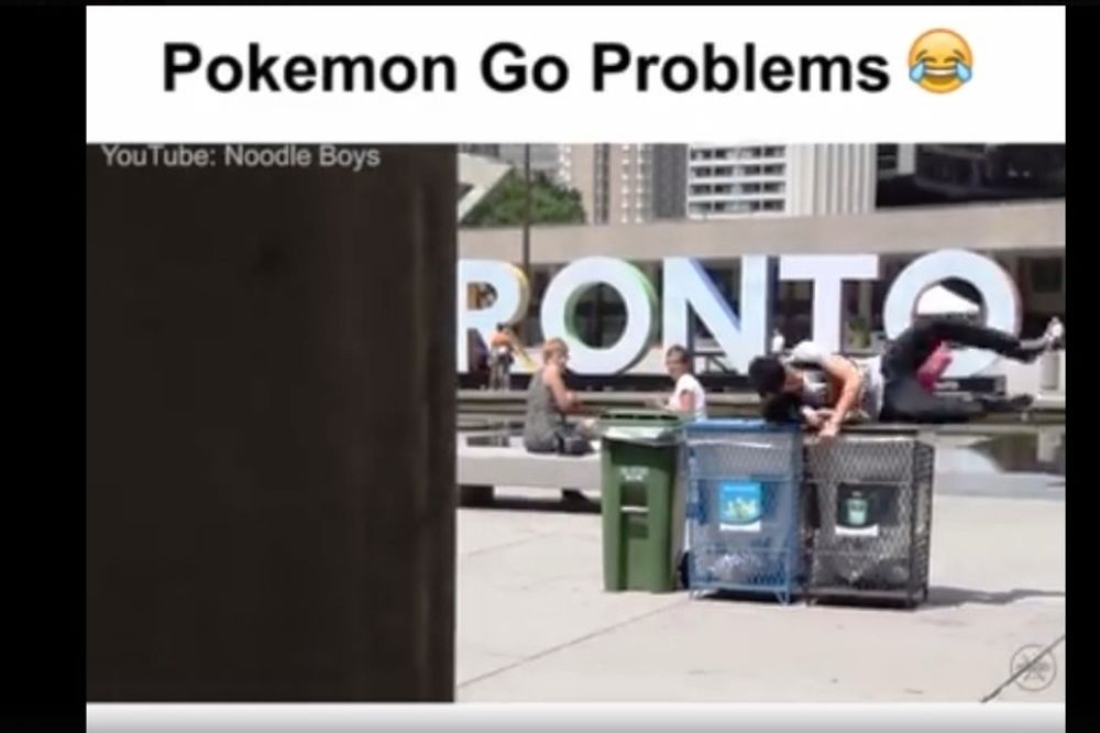 Έπεσε σε κάδο σκουπιδιών για ένα Pokemon (video)