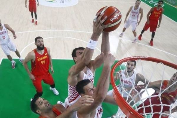 Ρίο 2016: Μεγάλη νίκη της Κροατίας επί της Ισπανίας με 72-70 (video)