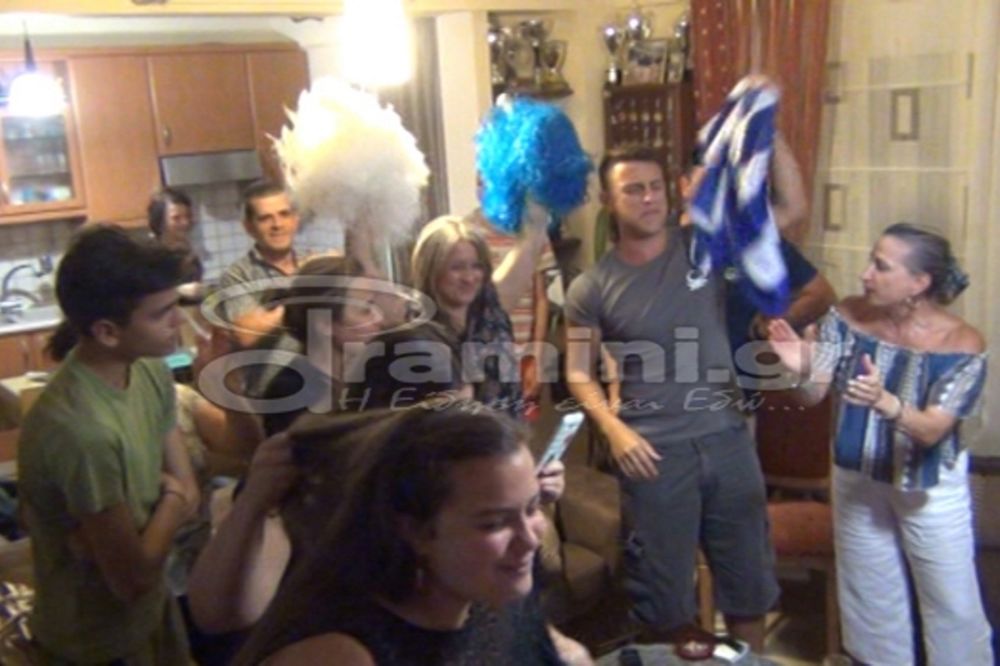 Ρίο 2016: Οι έξαλλοι πανηγυρισμοί στο σπίτι της Άννας Κορακάκη! (photos+video)