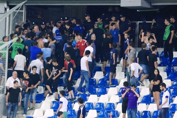 Ξύλο στην Τιφλίδα! (video)
