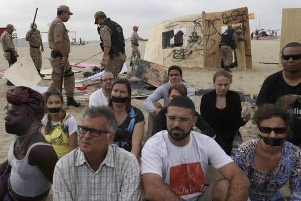 Ρίο 2016: Ακτιβιστές έστησαν φαβέλα διαμαρτυρίας