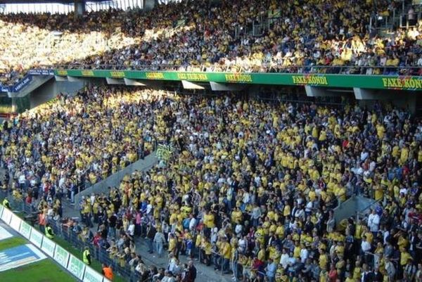 Δεν γεμίζει ούτε το μισό το “Brondby Stadion”!