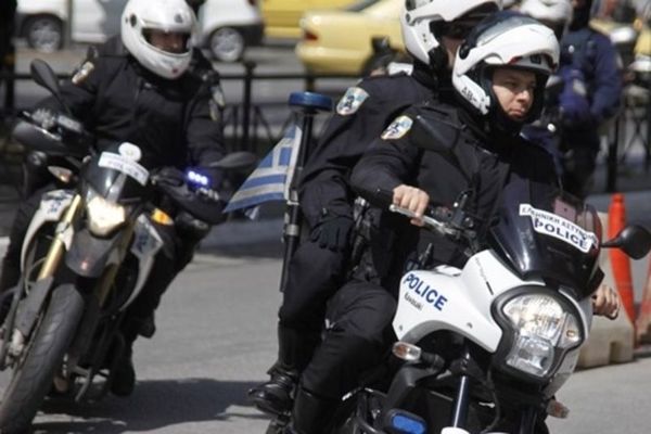 ΈΚΤΑΚΤΟ: Αιματηρή ληστεία με τραυματία σε σούπερ μάρκετ