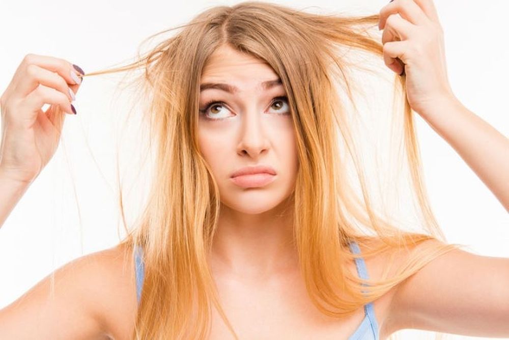 Ψαλίδα στα μαλλιά: Ποια διατροφική έλλειψη φανερών