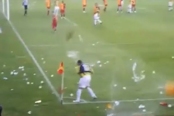 Πού να εκτελέσεις κόρνερ σε Γαλατασαράι-Φενερμπαχτσέ! (video)