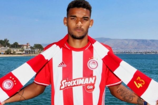 Στα «ερυθρόλευκα» ο Βιάνα, ελεύθερος ο Αυλωνίτης