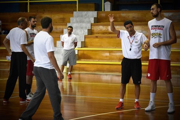 Ολυμπιακός: Επιστροφή απ’ το Μέτσοβο για την κηδεία