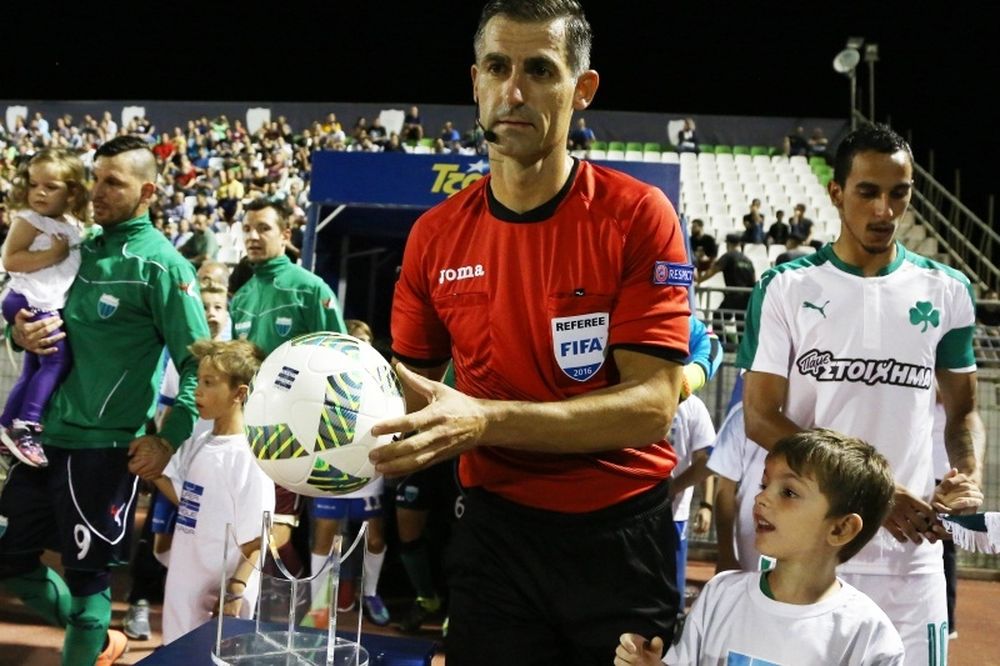 Παραπέμπουν τον Σιδηρόπουλο για το πέναλτι του Μπεργκ!