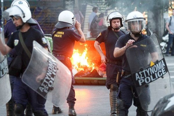Έκαψαν σύνδεσμο του Ολυμπιακού στον Πειραιά!