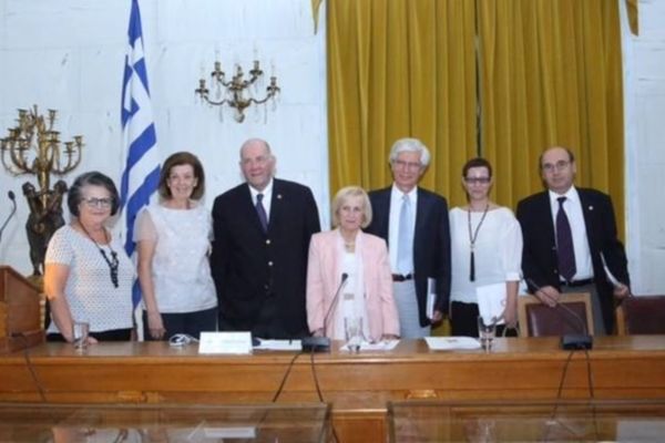 ΕΣΔΥ: Με δανεικά η θεραπεία του καρκίνου του μαστού για το 10% των γυναικών