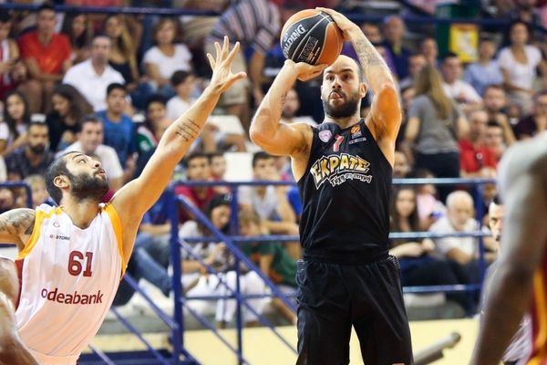 Ολυμπιακός: Πάτησε το γκάζι και τη διέλυσε