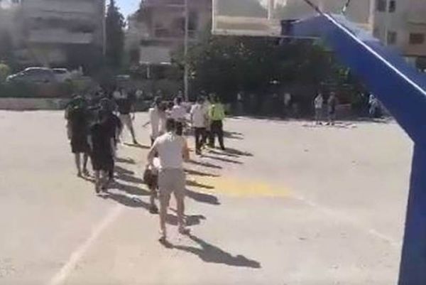 Η α λα Champions League παρουσίαση μαθητών στον Χολαργό που έγινε viral (vid)