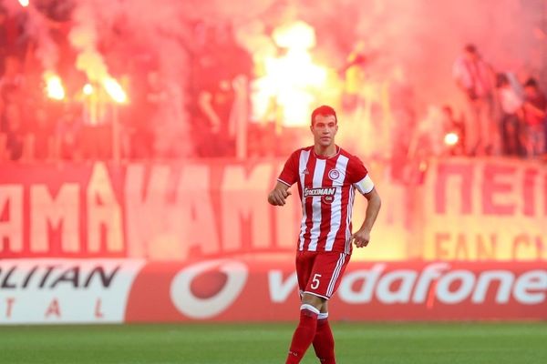 «Νησί» καλεί Μιλιβόγεβιτς