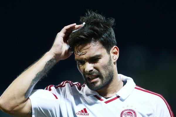 Ολυμπιακός: Με ράμματα στο κεφάλι ο Μποτία