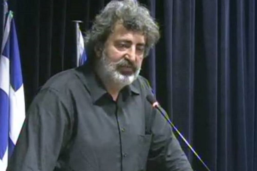Πολάκης: Απειλούν τη γυναίκα μου - «Πάρε μαύρα για να μην χάσεις τον άντρα σου και τα παιδιά σου»