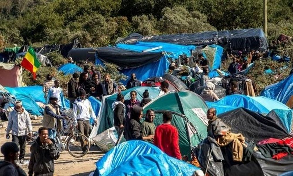  Δεκάδες ανήλικους πρόσφυγες από τη «ζούγκλα του Καλαί» θα δεχτεί η Βρετανία