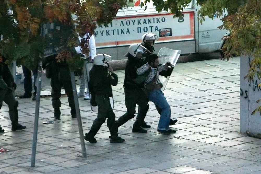 ΠΑΟΚ - Ηρακλής: Σοβαρά επεισόδια οπαδών στην Θεσσαλονίκη!