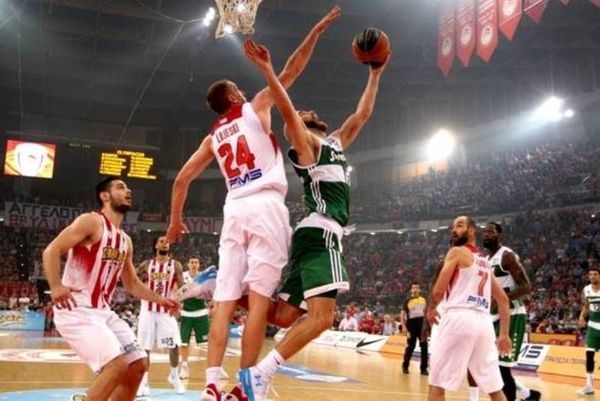 Το πρώτο από τα πολλά ντέρμπι!