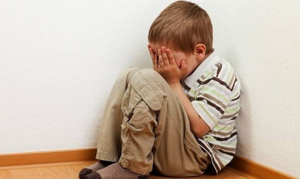 Φυλάκιση σε μητέρα που κλείδωνε τιμωρία το γιο της στη σάουνα!