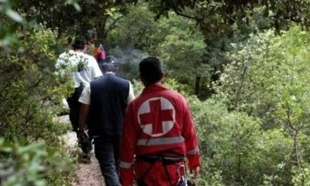  Ζήτησε βοήθεια λέγοντας ότι είχε σπασμένα πόδια και μόλις είδε τους διασώστες…περπάτησε!