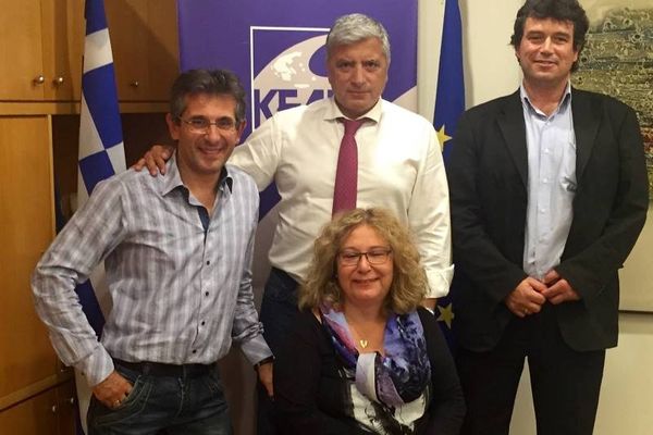 Συνάντηση του προέδρου της ΚΕΔΕ Γ. Πατούλη με το Προεδρείο της Εθνικής Ομοσπονδίας Κινητικά Αναπήρων