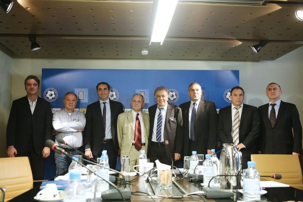 Αυτή είναι η Επιτροπή Εξομάλυνσης που αναλαμβάνει την ΕΠΟ