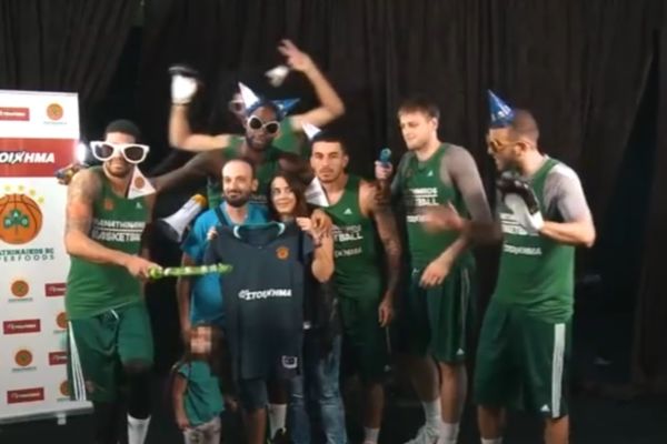 Παναθηναϊκός Superfoods: Το photobombing της χρονιάς (video)