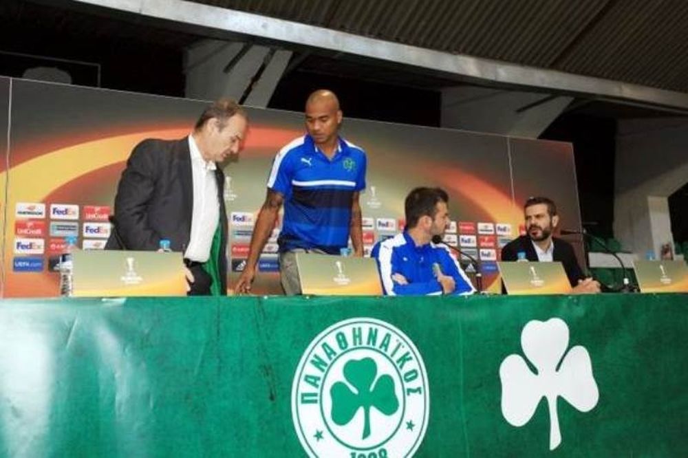 Ο «Στράμα» έστειλε τον Μολέδο στον πάγκο