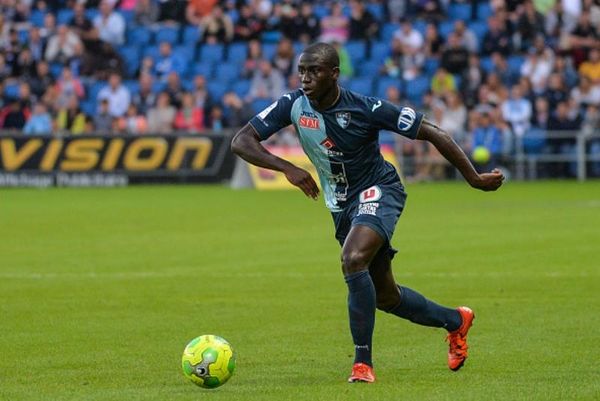 Ολυμπιακός: Μεντί για τα αριστερά