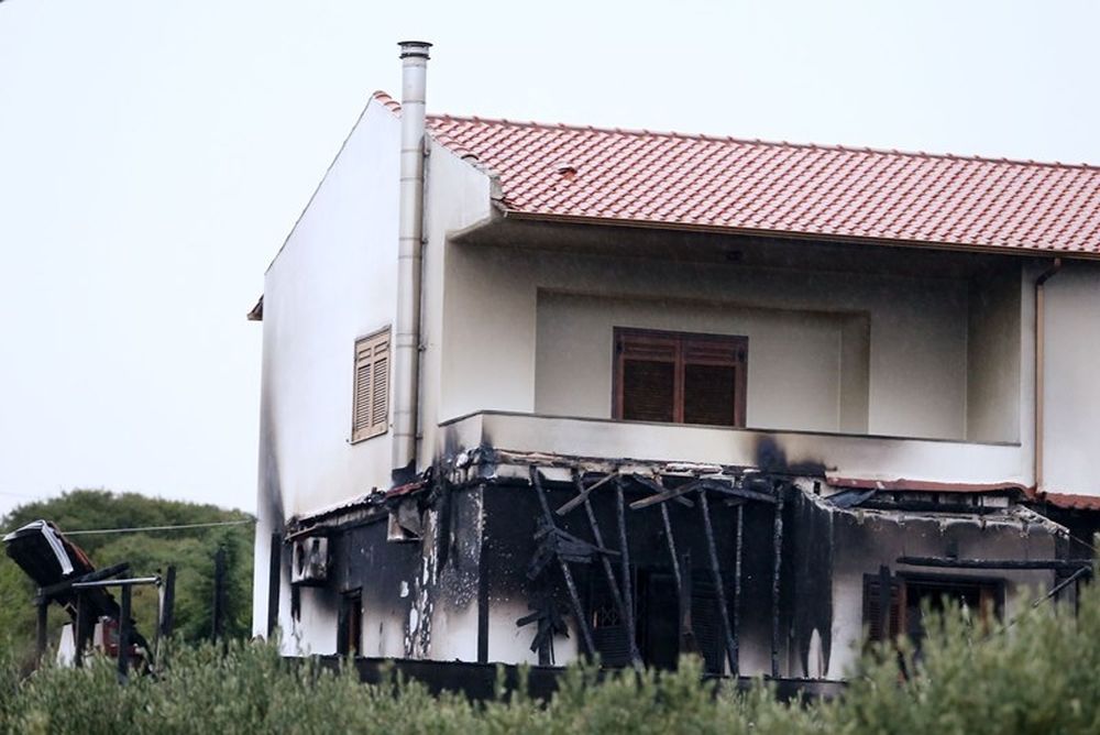Ξέσπασμα γιού Μπίκα: «Ένας ΑΝΤΡΑΣ σας ξεφτίλισε!» (photo)