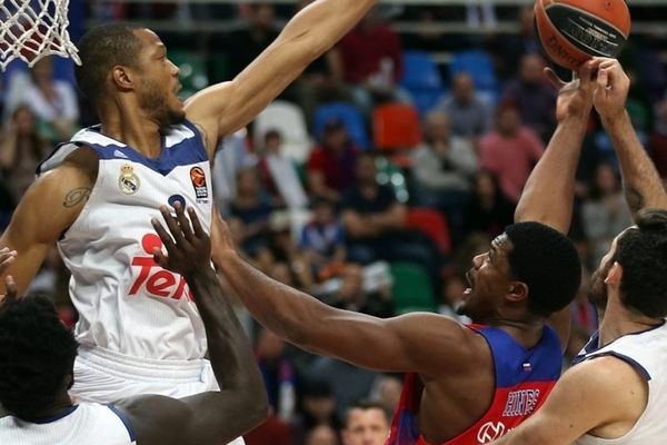 Ευρωλίγκα: Πήρε το ντέρμπι η ΤΣΣΚΑ!
