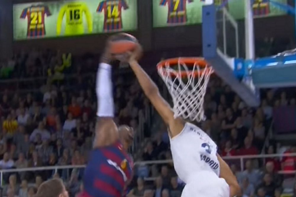 Όταν ο Ράντολφ σβήνει τα φώτα... (video)