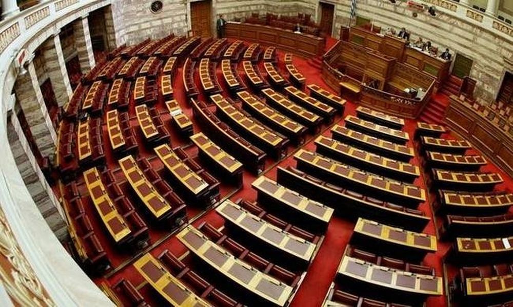 Καβγάς στη Βουλή για το ταξίδι Τσίπρα στην Κούβα