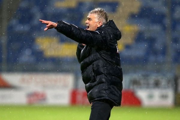 Χωρίς Γιοβάνοβτς και Βαρέλα η ΑΕΛ