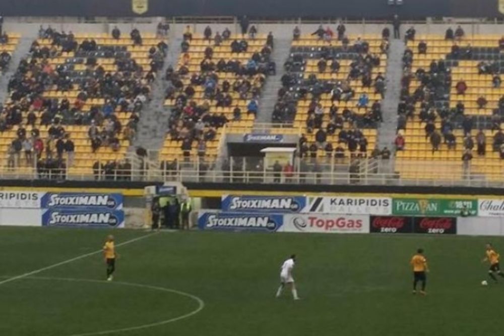 Επεισόδιο στο «Βικελίδης» με γυναίκα που φορούσε σκουφάκι του ΠΑΟΚ!