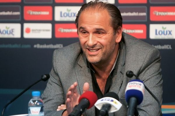 Μπάνε για όλους και για όλα