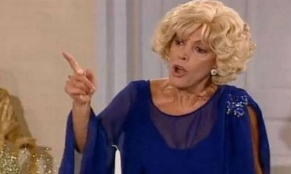 Αγνώριστη η «Ντένη Μαρκορά» - Τι είπε για τους «Δύο ξένους» 17 χρόνια μετά το τέλος της σειράς