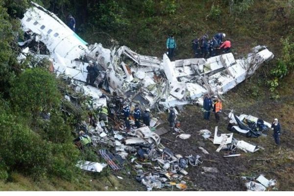 Σοκάρει ο Υπουργός Άμυνας της Βολιβίας: «Η συντριβή του αεροπλάνου ήταν δολοφονία»