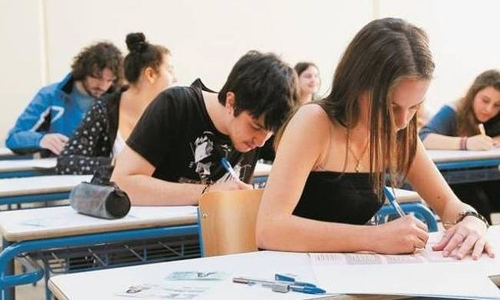  «Βόμβα» από τον υπουργό Παιδείας: Καταργούνται οι πανελλήνιες