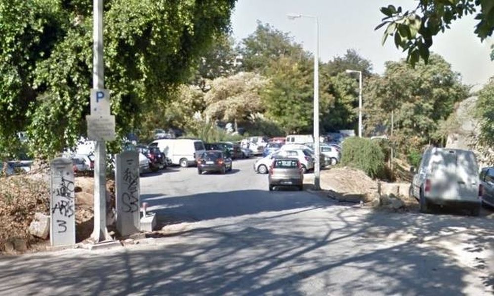  Απίστευτο! Τράκαρε αυτοκίνητο και ζητάει συγγνώμη μέσω αγγελίας! (pic)
