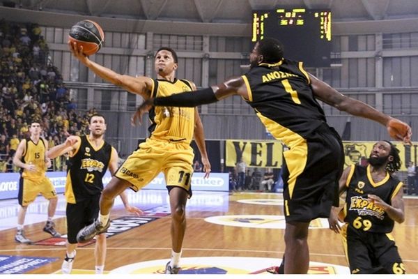 Και το όνομα αυτού, Ντομινίκ Ουότερς