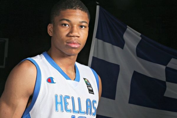 Γιάνναρε είσαι ωραίος ως Έλληνας και μη σε νοιάζει