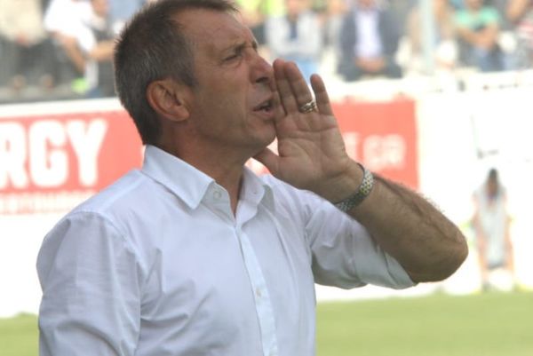 ΟΦΗ: "Τρίζει" η καρέκλα του Νιόπλια