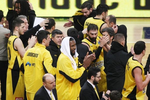 AEΚ: Προκρίθηκε οριστικά στα νοκ άουτ του Champions League