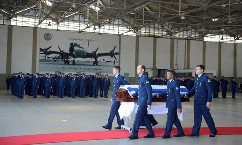  Κυριάκος Αμοιρίδης: Το τελευταίο «ταξίδι» του - Στην Ελλάδα για την κηδεία η σορός του (pics+vid)