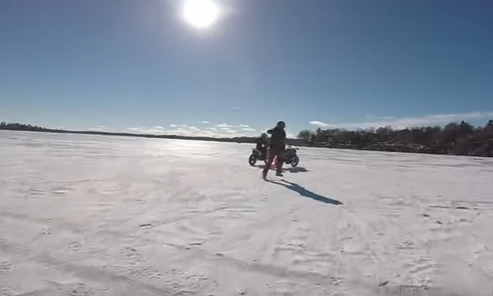 Viral: Η παγωμένη λίμνη και ο αναβάτης που ακόμα… τρέχει!