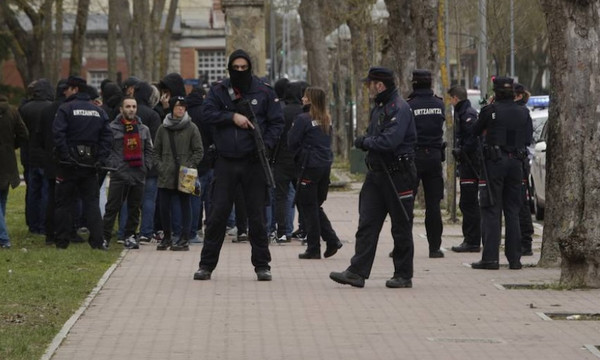 Σε κρίσιμη κατάσταση ο οπαδός της Μπαρτσελόνα